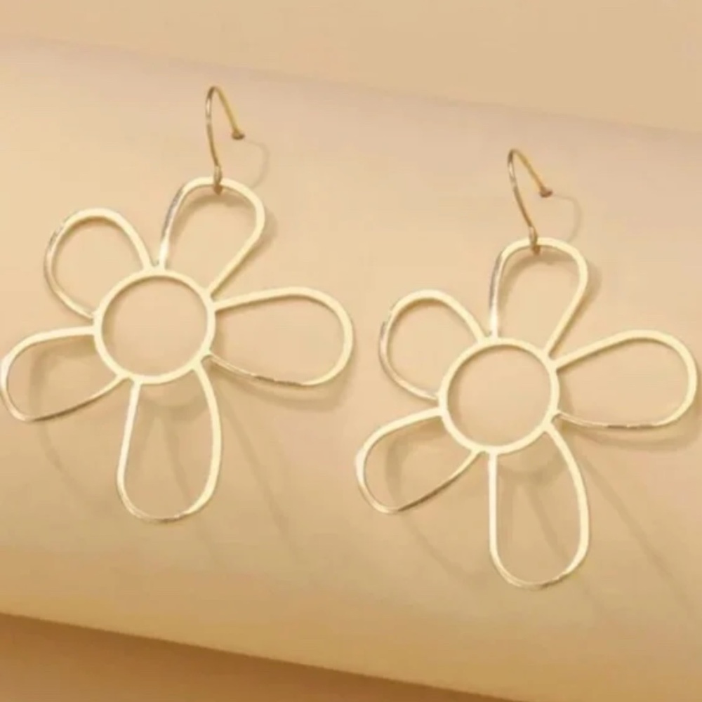 ✨ FREE Daisy Hollow Out Flower Floral Boho Peasant Hipster Hippie Art Earrings